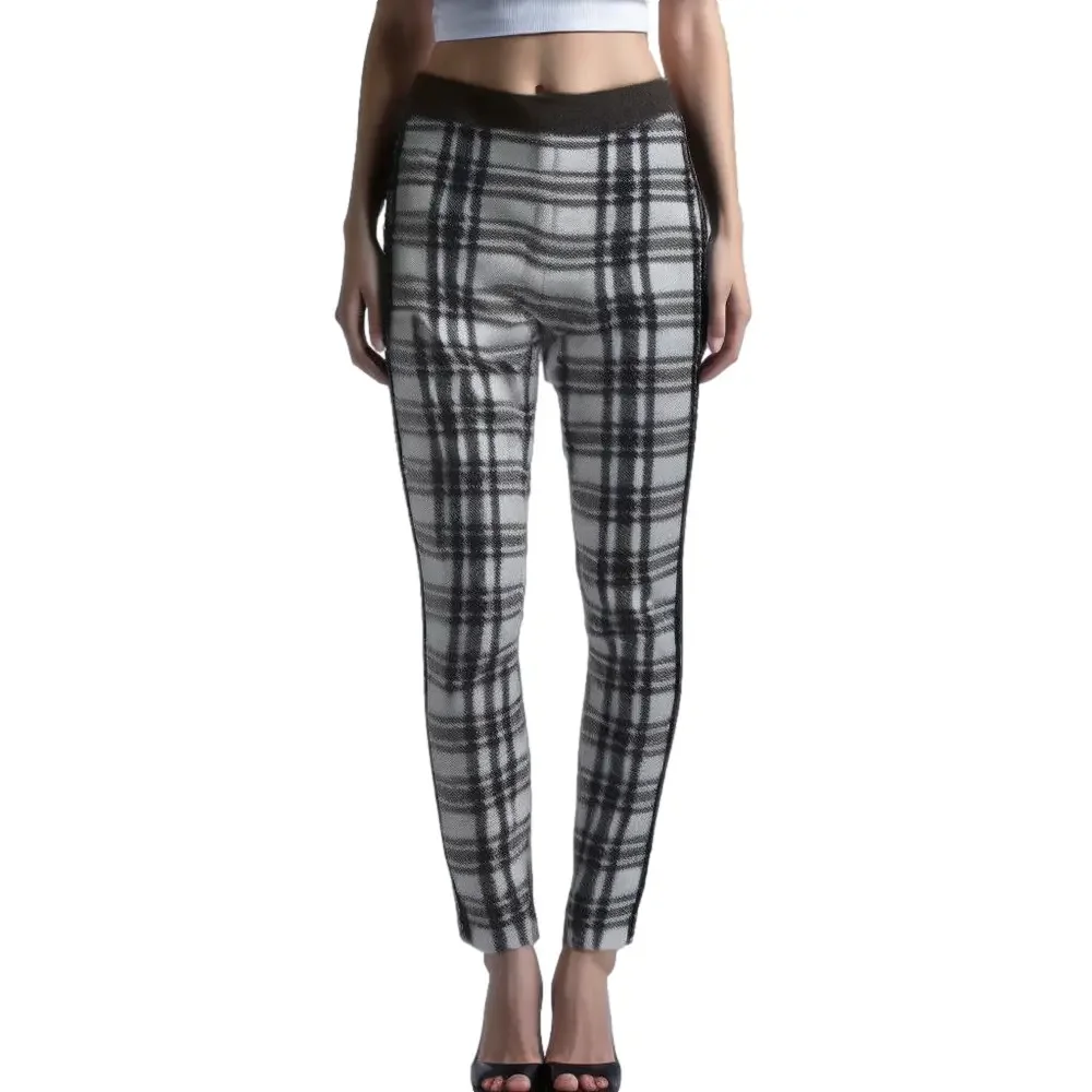Frank Lyman Black White Ankle Pants Size 6 Woman’s Checkered